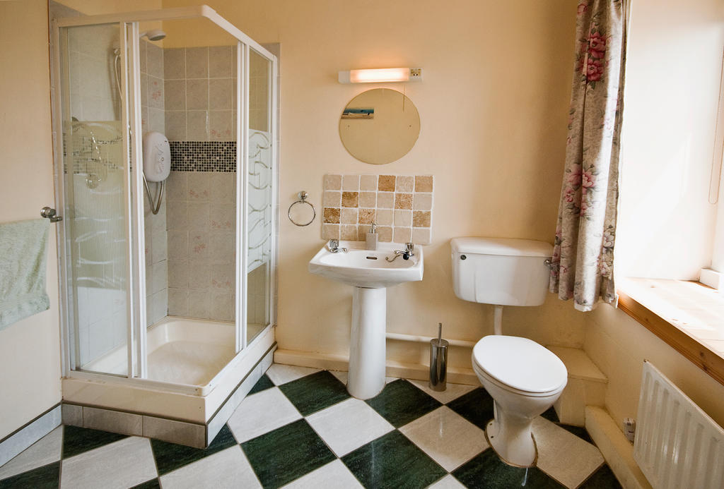 Castlehouse B&B Ренвейл Екстериор снимка