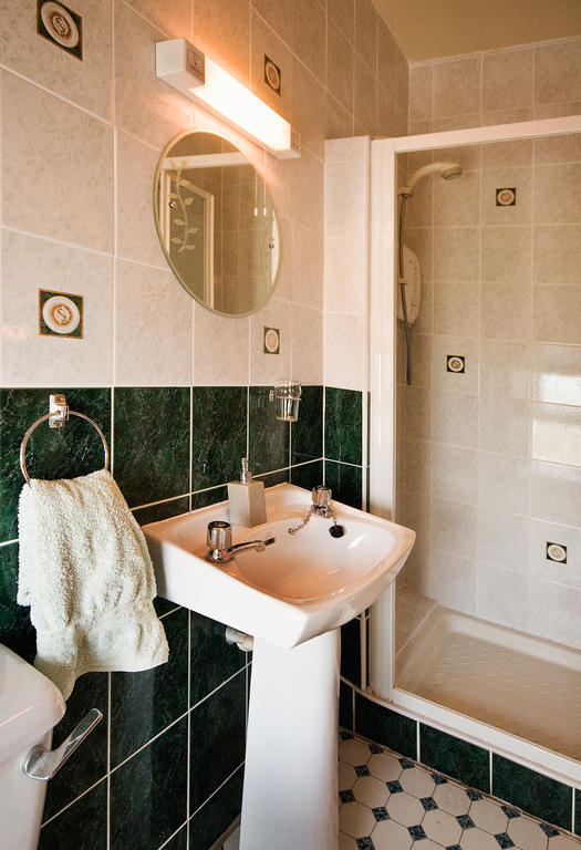 Castlehouse B&B Ренвейл Екстериор снимка